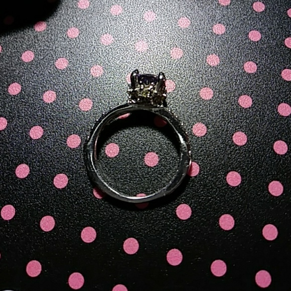 Aurora's engagement ring.  Sz 6 - Picture 5 of 5